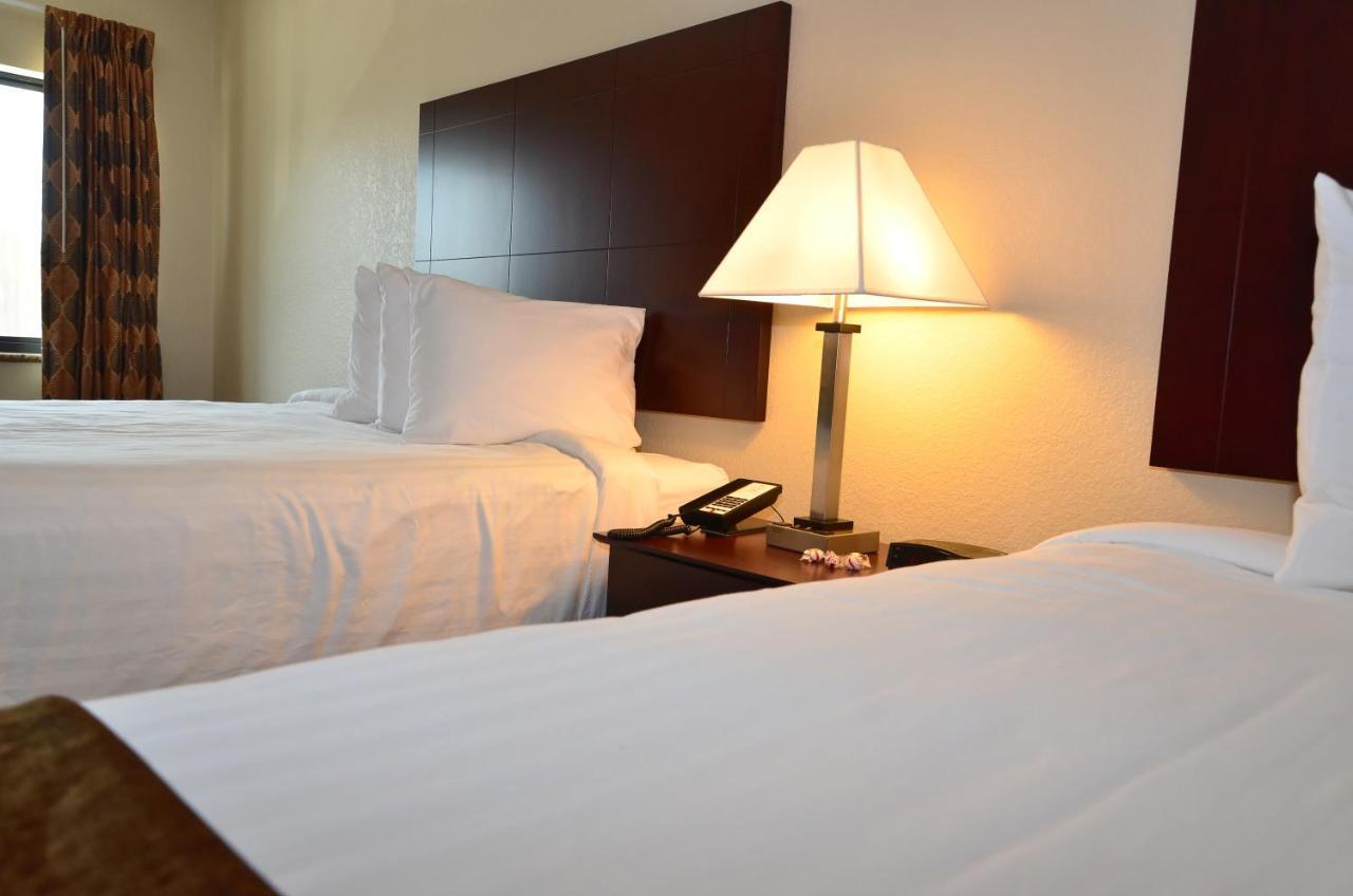 Cobblestone Inn & Suites - Clarion Bagian luar foto