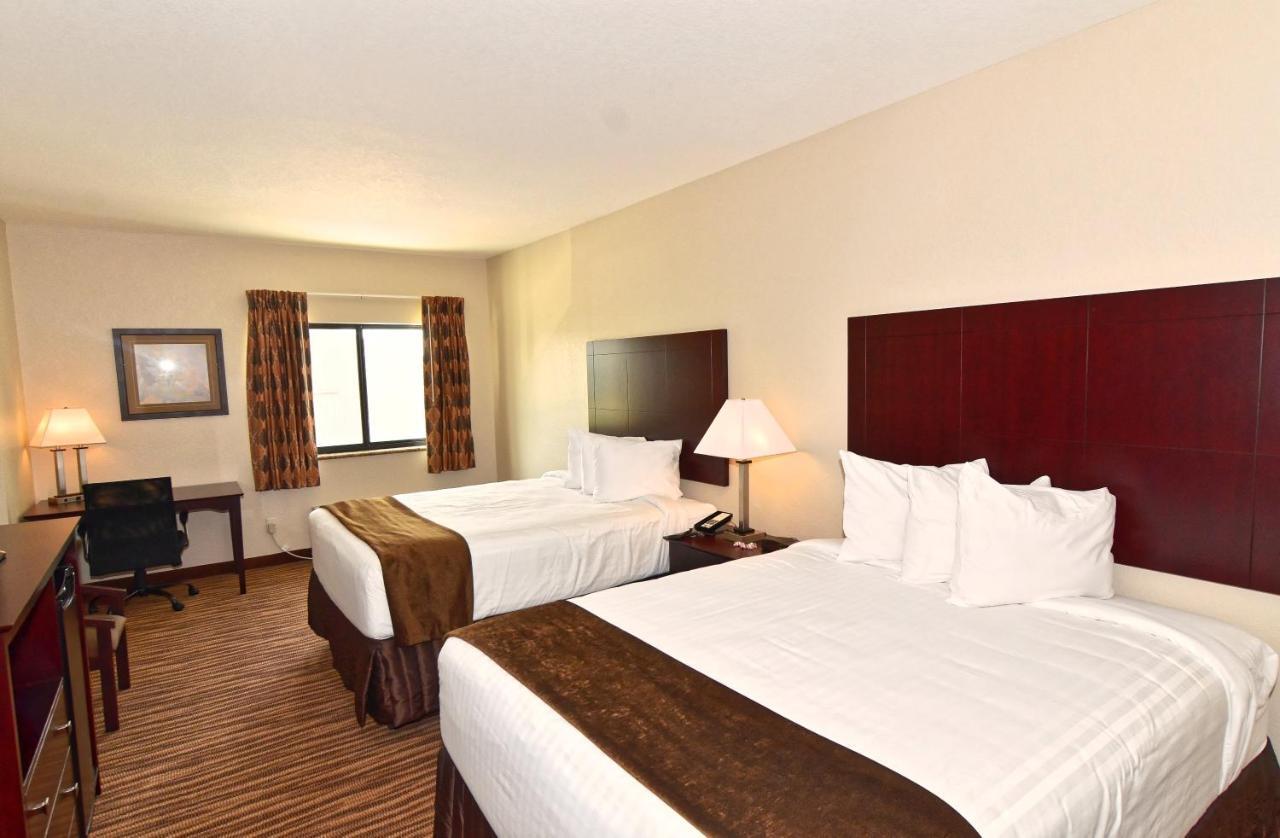 Cobblestone Inn & Suites - Clarion Bagian luar foto