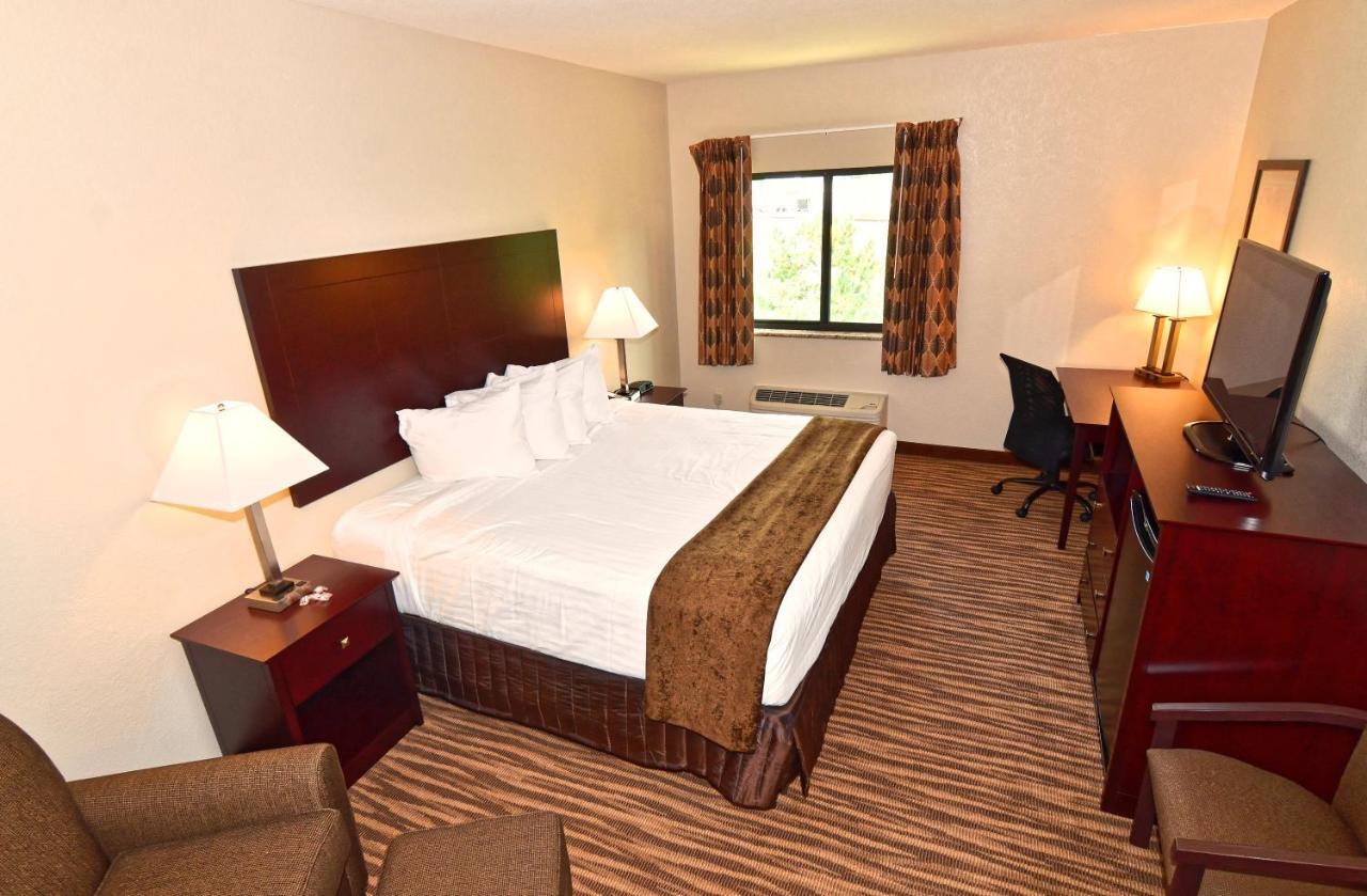 Cobblestone Inn & Suites - Clarion Bagian luar foto
