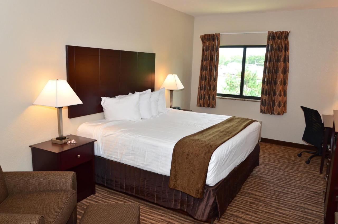 Cobblestone Inn & Suites - Clarion Bagian luar foto