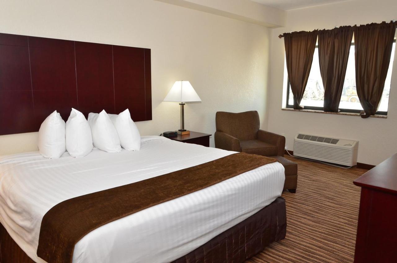 Cobblestone Inn & Suites - Clarion Bagian luar foto
