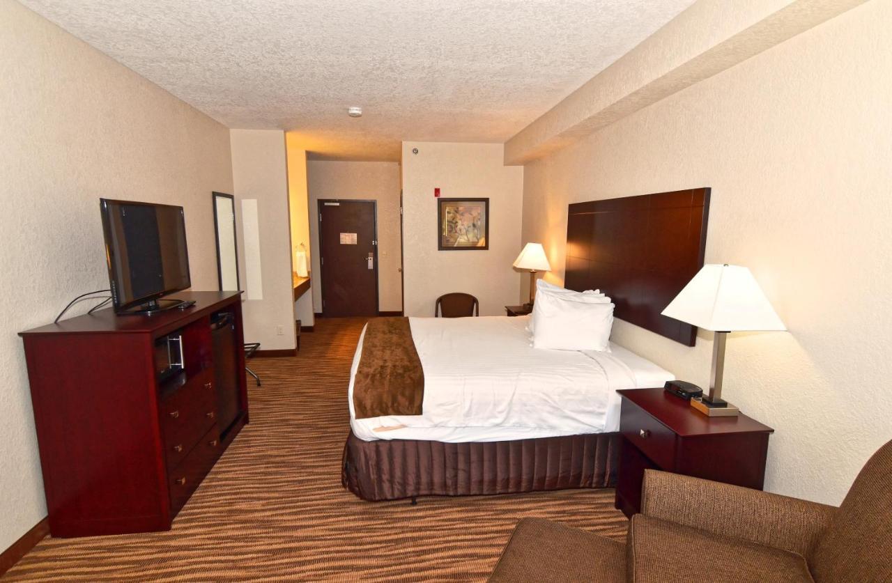 Cobblestone Inn & Suites - Clarion Bagian luar foto