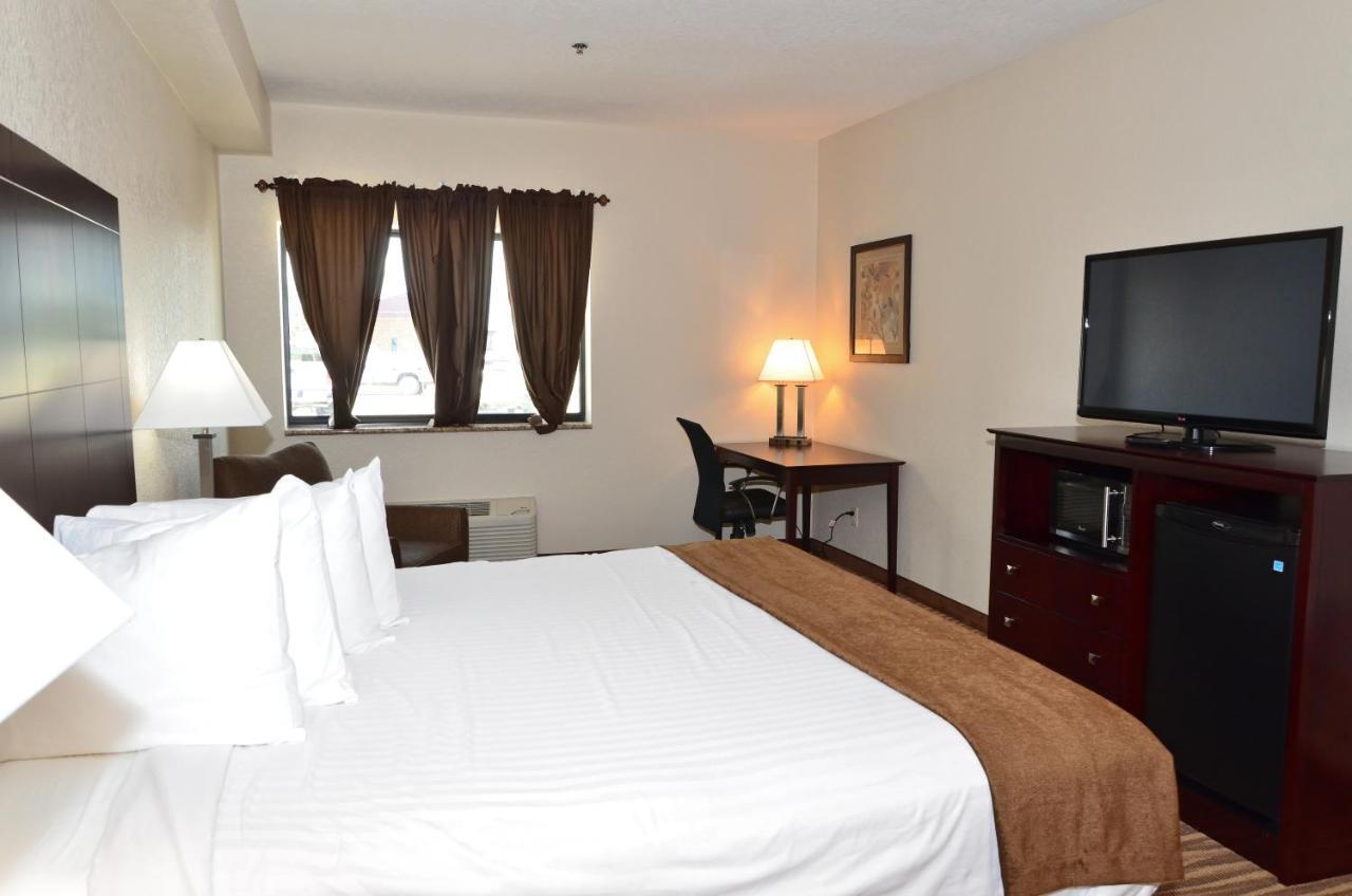 Cobblestone Inn & Suites - Clarion Bagian luar foto