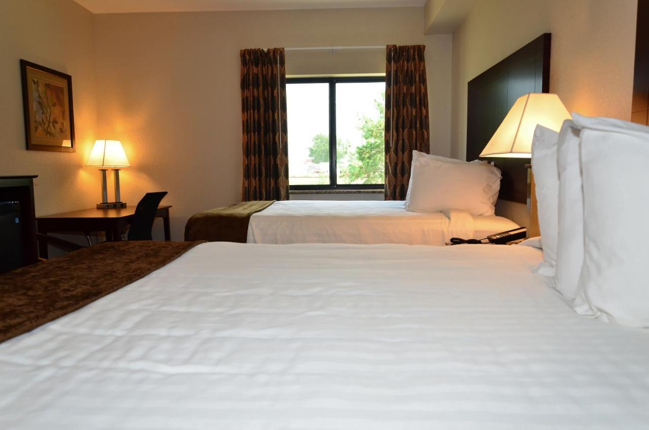 Cobblestone Inn & Suites - Clarion Bagian luar foto