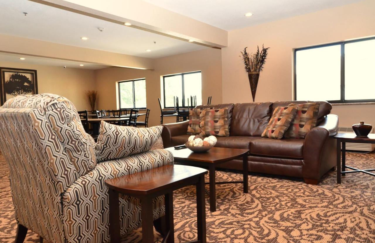 Cobblestone Inn & Suites - Clarion Bagian luar foto